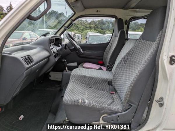 Used 2004 AT toyota hiace-van TRH112V Image[11]