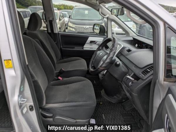 Used 2010 AT toyota noah ZRR70G Image[9]