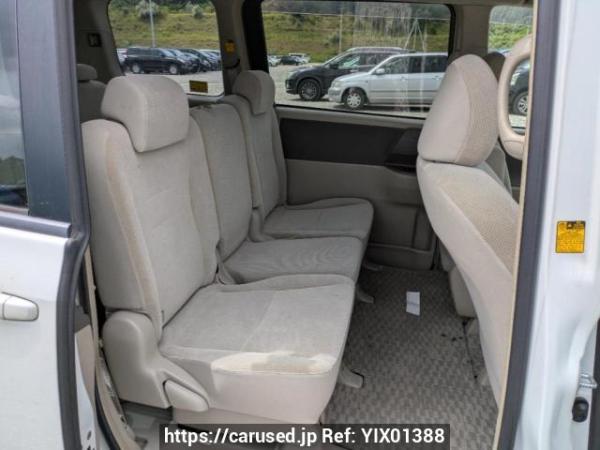 Used 2007 AT toyota noah ZRR70G Image[11]