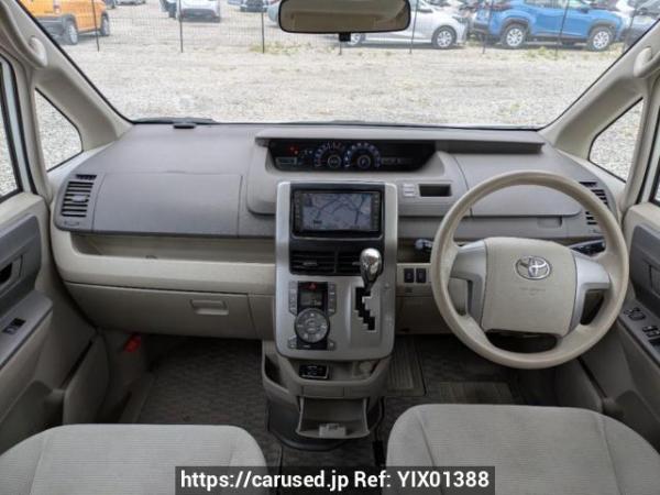 Used 2007 AT toyota noah ZRR70G Image[13]