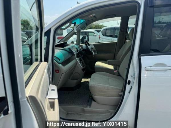 Used 2010 AT toyota noah ZRR70G Image[10]