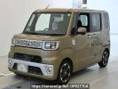 Toyota Pixis Mega LA700A