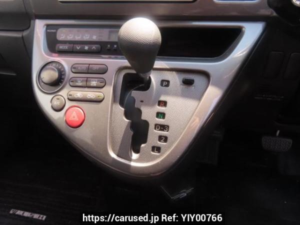 Used 2004 AT toyota wish ZNE10G Image[24]