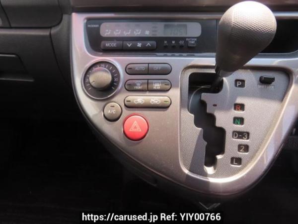 Used 2004 AT toyota wish ZNE10G Image[25]