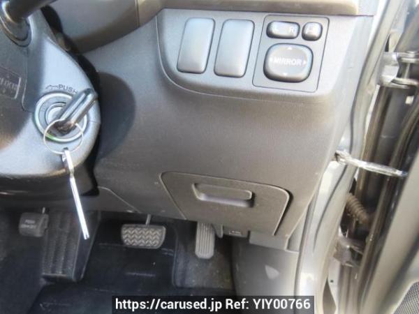 Used 2004 AT toyota wish ZNE10G Image[28]