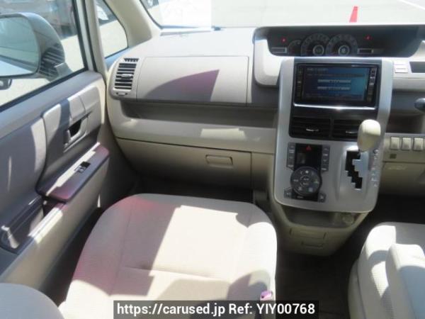 Used 2008 AT toyota noah ZRR70G Image[24]