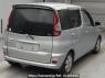 Used 2002 AT toyota fun-cargo NCP25 Image[1]