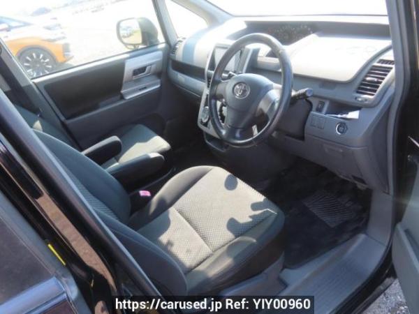 Used 2009 AT toyota noah ZRR70W Image[12]