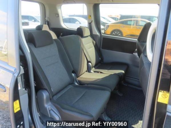 Used 2009 AT toyota noah ZRR70W Image[17]