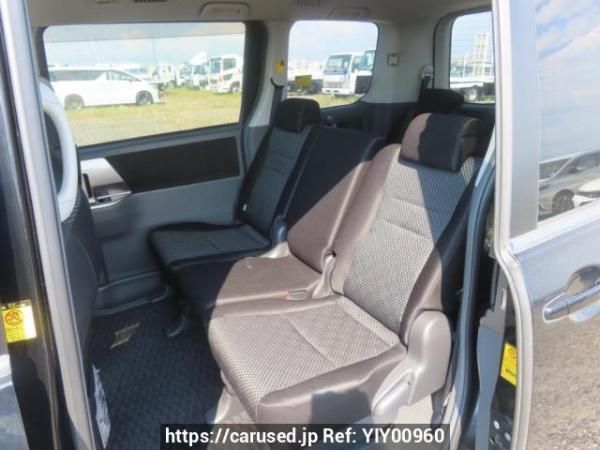 Used 2009 AT toyota noah ZRR70W Image[19]
