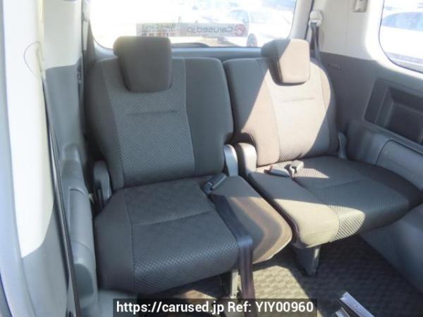 Used 2009 AT toyota noah ZRR70W Image[20]