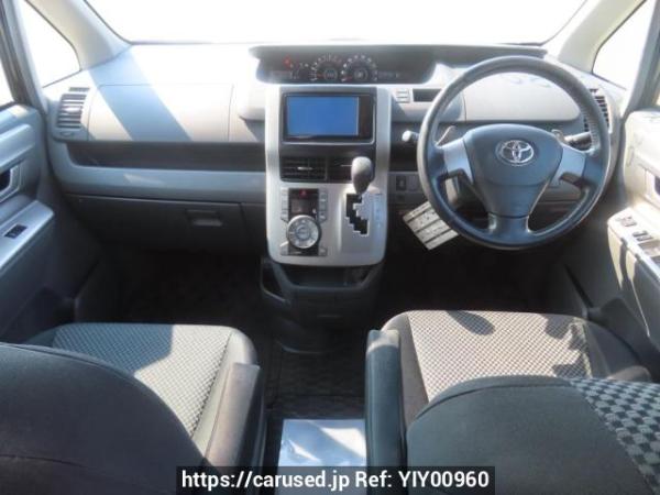 Used 2009 AT toyota noah ZRR70W Image[22]