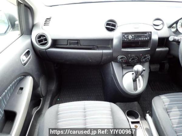 Used 2009 AT mazda demio DE3FS Image[18]