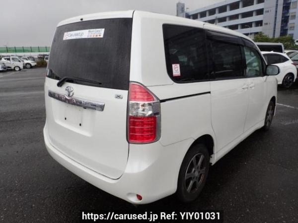 Used 2007 AT toyota noah ZRR70G Image[6]