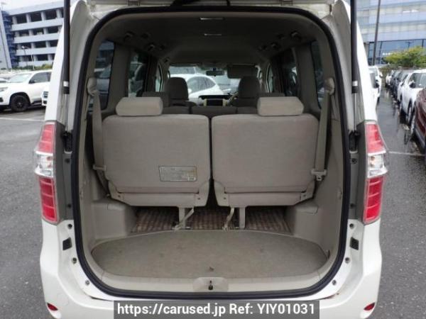 Used 2007 AT toyota noah ZRR70G Image[8]