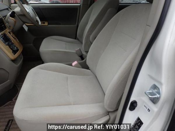 Used 2007 AT toyota noah ZRR70G Image[16]