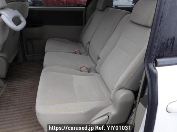 Used 2007 AT toyota noah ZRR70G Image[18]