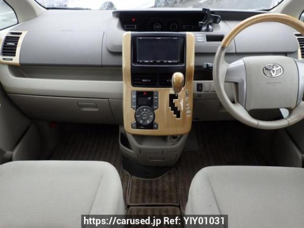 Used 2007 AT toyota noah ZRR70G Image[22]