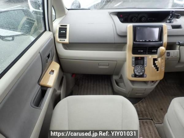 Used 2007 AT toyota noah ZRR70G Image[23]
