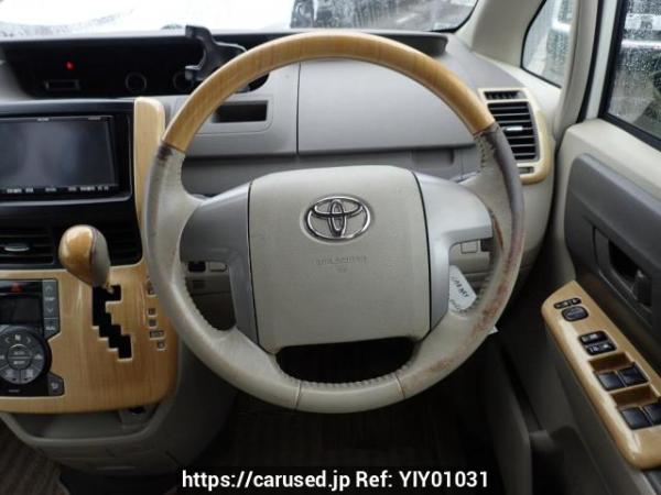Used 2007 AT toyota noah ZRR70G Image[25]