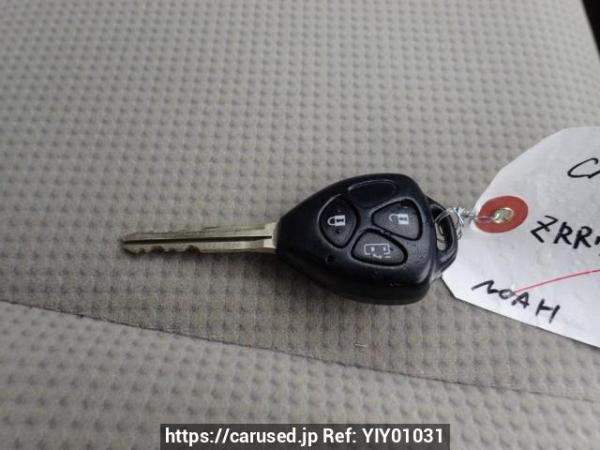 Used 2007 AT toyota noah ZRR70G Image[33]