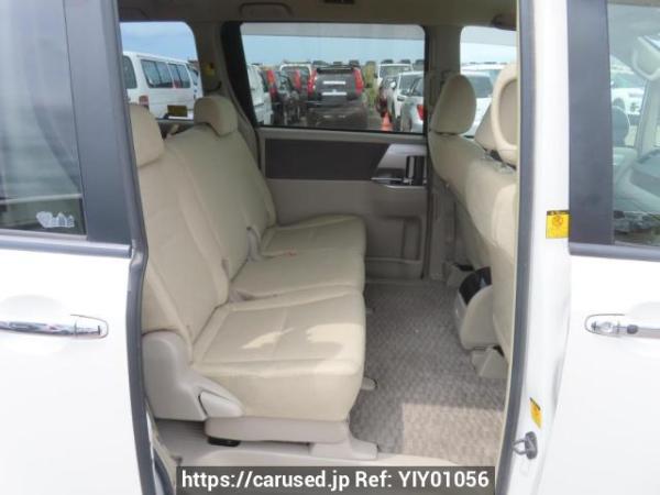 Used 2010 AT toyota noah ZRR70W Image[17]