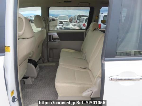 Used 2010 AT toyota noah ZRR70W Image[19]