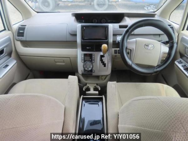 Used 2010 AT toyota noah ZRR70W Image[23]