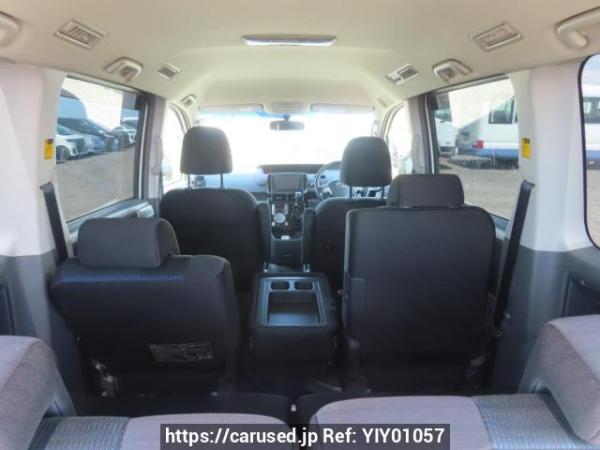 Used 2008 AT toyota voxy ZRR70W Image[9]