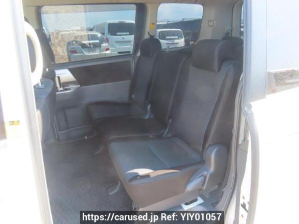 Used 2008 AT toyota voxy ZRR70W Image[19]