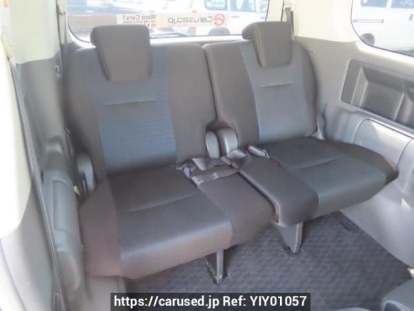 Used 2008 AT toyota voxy ZRR70W Image[21]
