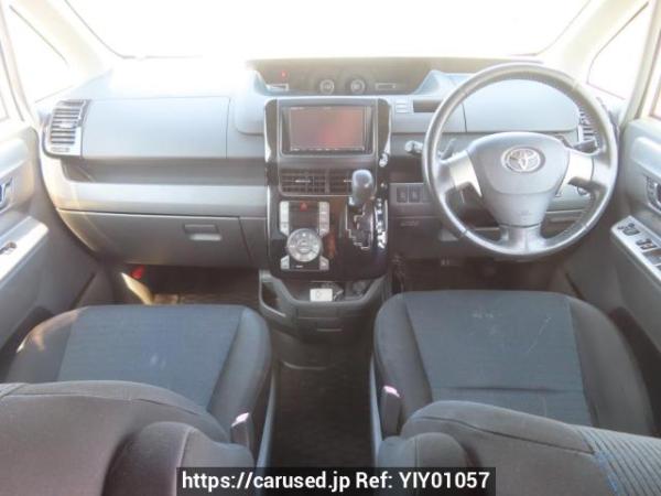 Used 2008 AT toyota voxy ZRR70W Image[22]