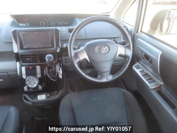 Used 2008 AT toyota voxy ZRR70W Image[24]