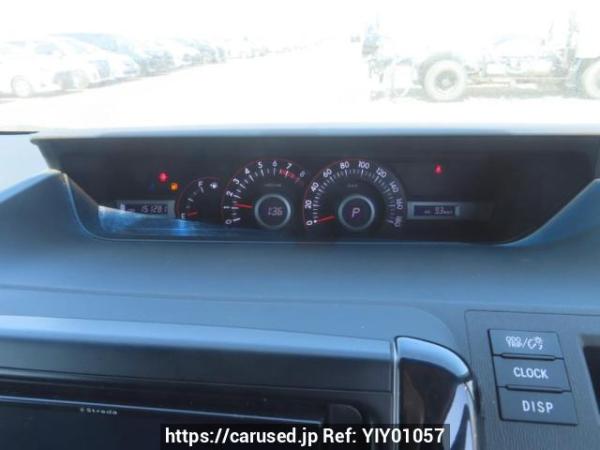 Used 2008 AT toyota voxy ZRR70W Image[29]