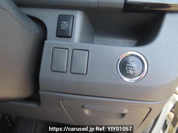 Used 2008 AT toyota voxy ZRR70W Image[32]