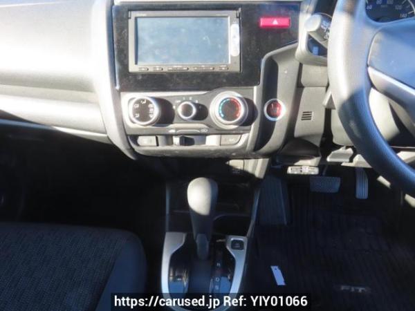 Used 2013 AT honda fit GK3 Image[22]