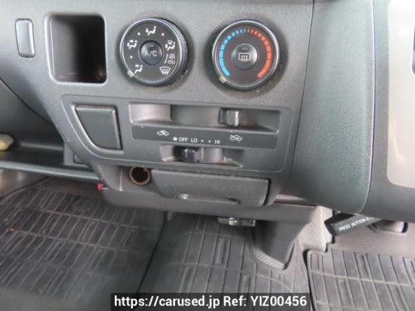 Used 2004 AT toyota hiace-van KDH200V Image[20]