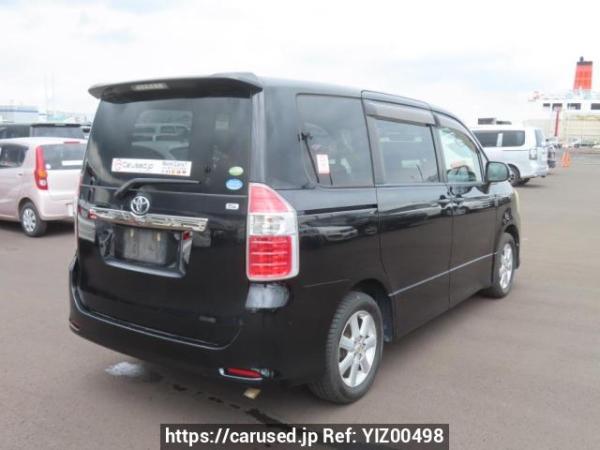 Used 2007 AT toyota noah ZRR70W Image[7]