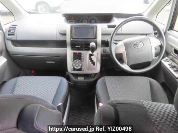 Used 2007 AT toyota noah ZRR70W Image[23]