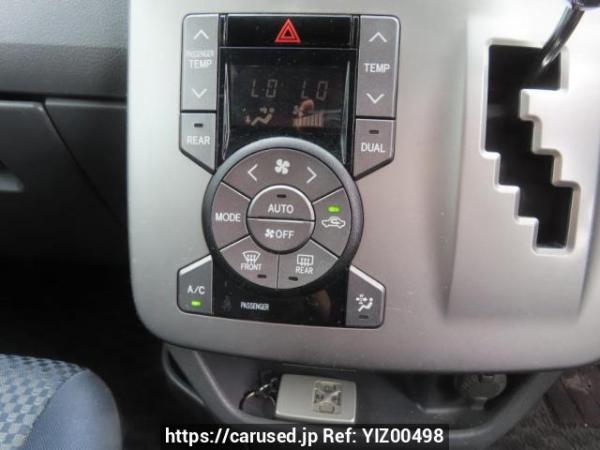 Used 2007 AT toyota noah ZRR70W Image[29]