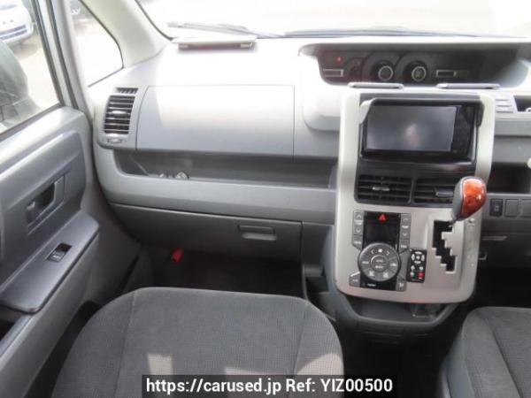 Used 2008 AT toyota voxy ZRR70G Image[23]