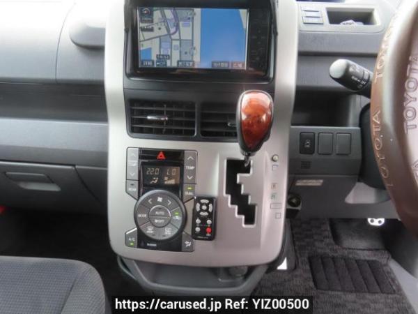 Used 2008 AT toyota voxy ZRR70G Image[25]