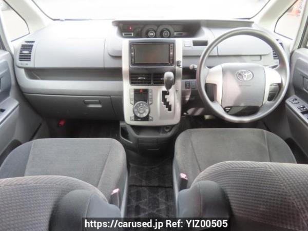Used 2008 AT toyota noah ZRR70G Image[23]