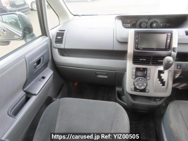 Used 2008 AT toyota noah ZRR70G Image[24]