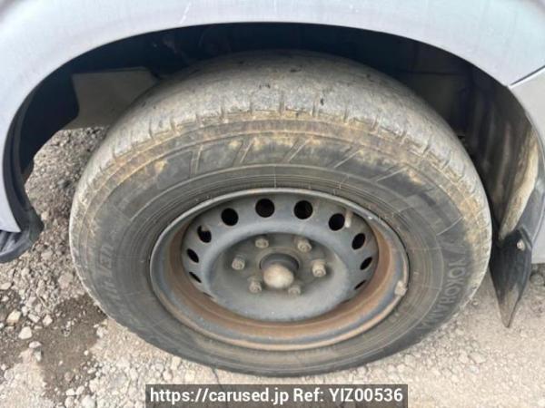 Used 2003 AT toyota hiace-van TRH112V Image[16]