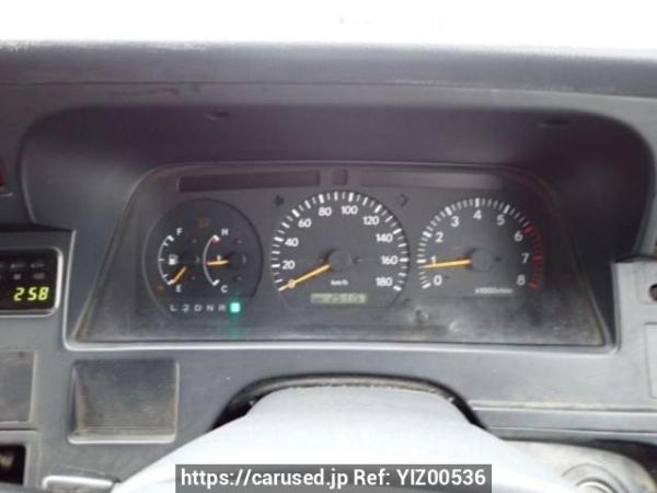 Used 2003 AT toyota hiace-van TRH112V Image[22]