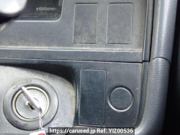 Used 2003 AT toyota hiace-van TRH112V Image[24]