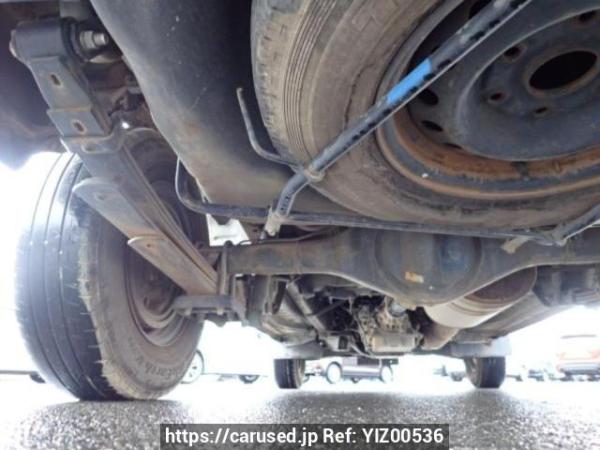 Used 2003 AT toyota hiace-van TRH112V Image[32]