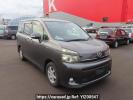 Toyota Voxy ZRR70G