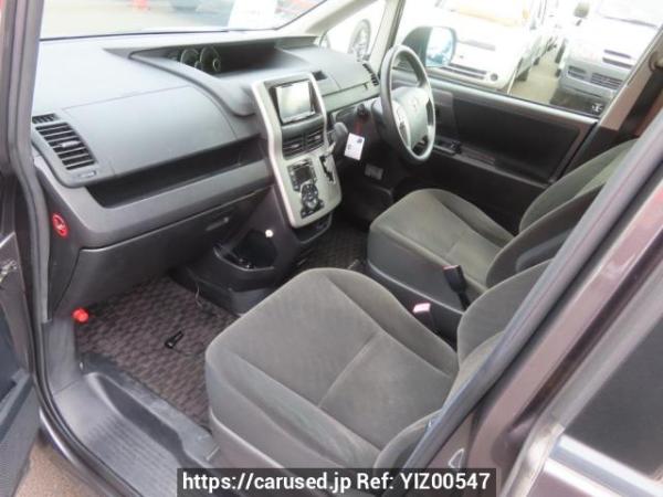 Used 2010 AT toyota voxy ZRR70G Image[15]